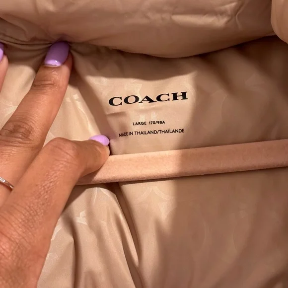 Women’s size: LARGE Beige Coach short down puffer coat( ONLY WORN ONCE!) - Picture 2 of 16